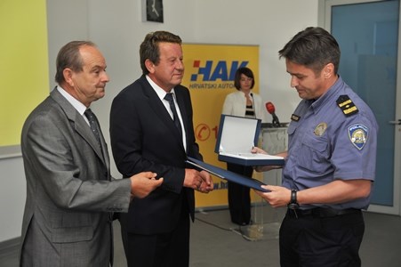 Slika PU_SD/priznanje HAK-a PU SD.jpg